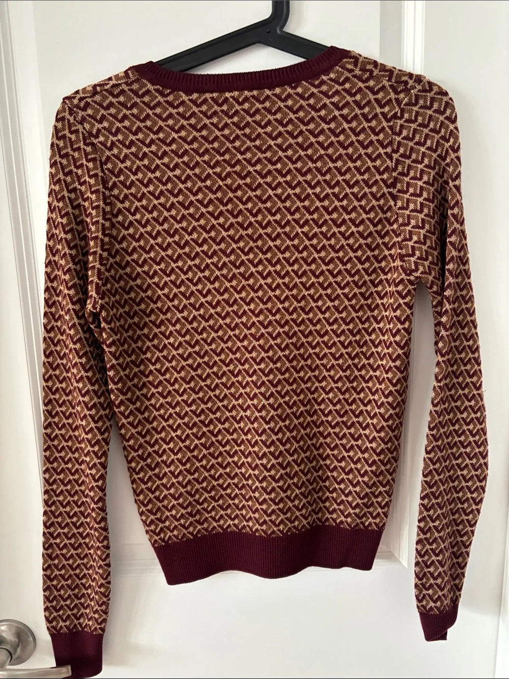 Zara Burgundy and Tan Patterned V-Neck Sweater - Picture 5 of 6